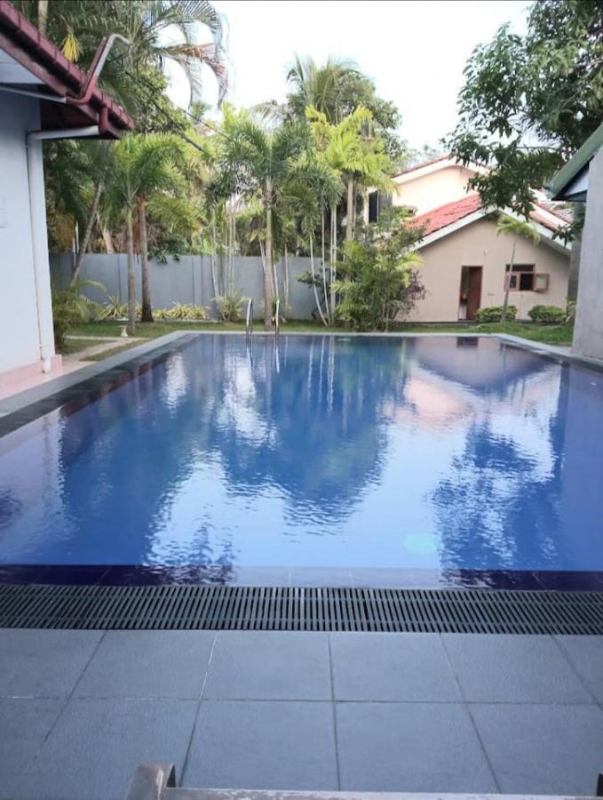Blue Bell Hotel Negombo Exterior photo