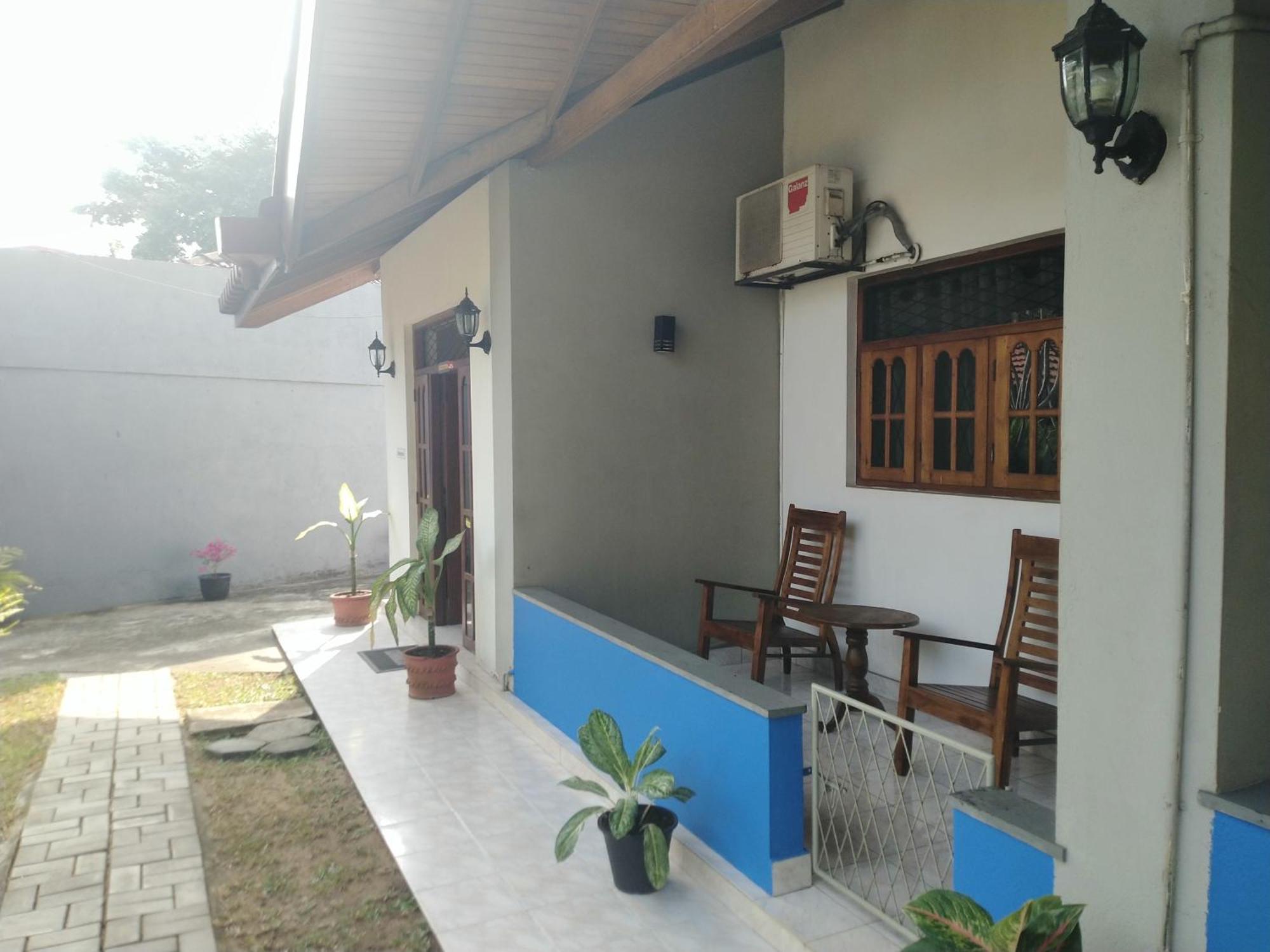 Blue Bell Hotel Negombo Exterior photo
