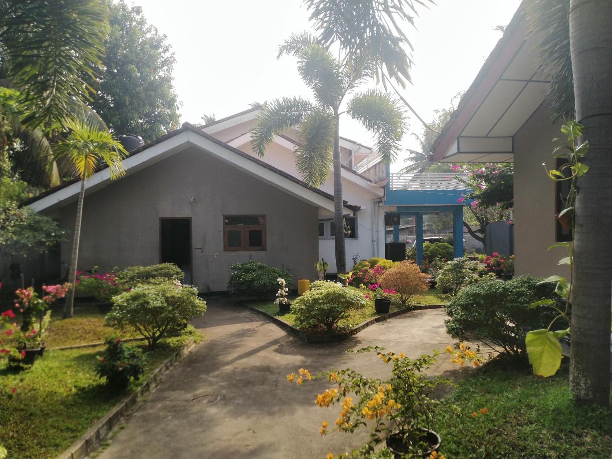 Blue Bell Hotel Negombo Exterior photo